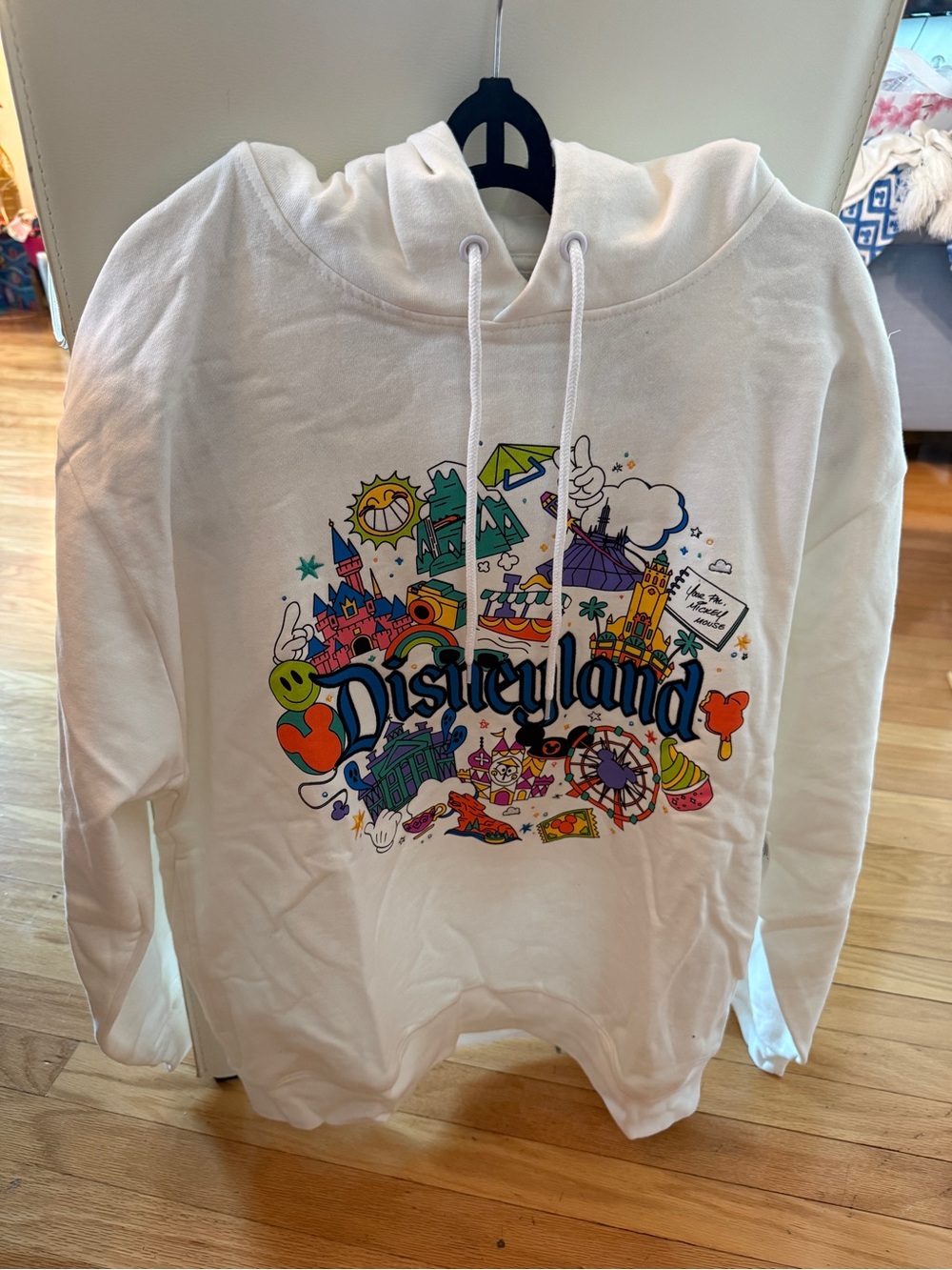 Walt Disneyland Parks White Hoodie Play In The Parks Embroidered 2025 M BNWT